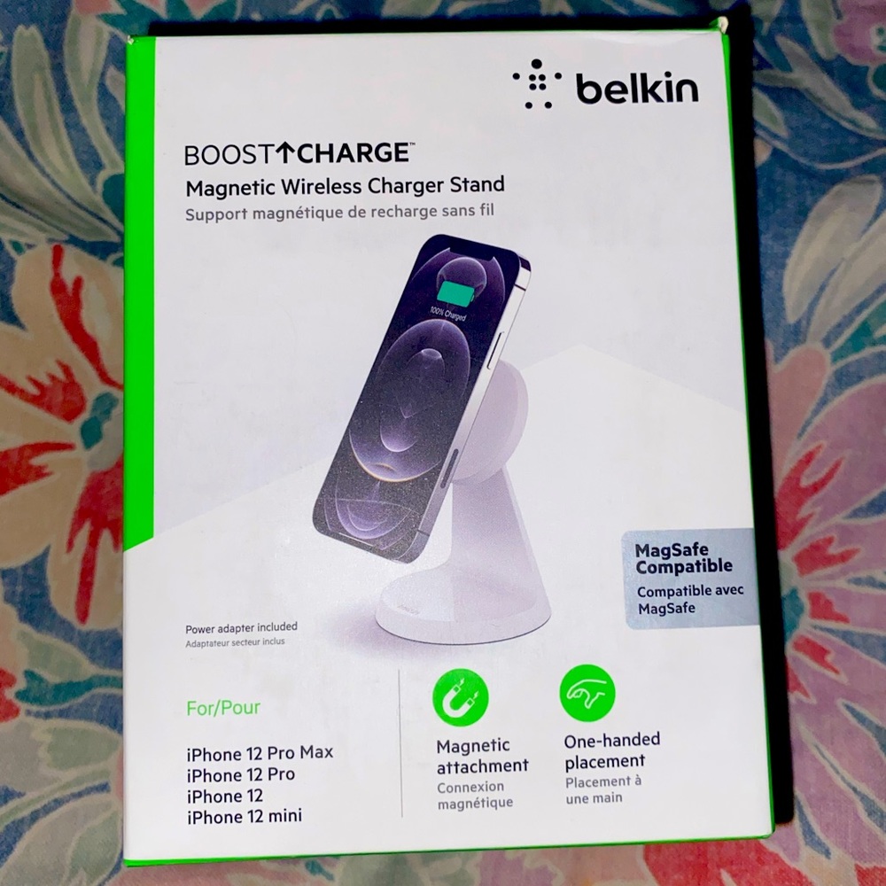 Belkin BoostCharge Magnetic Wireless Charger Stand (7.5W) all versions iPhone12